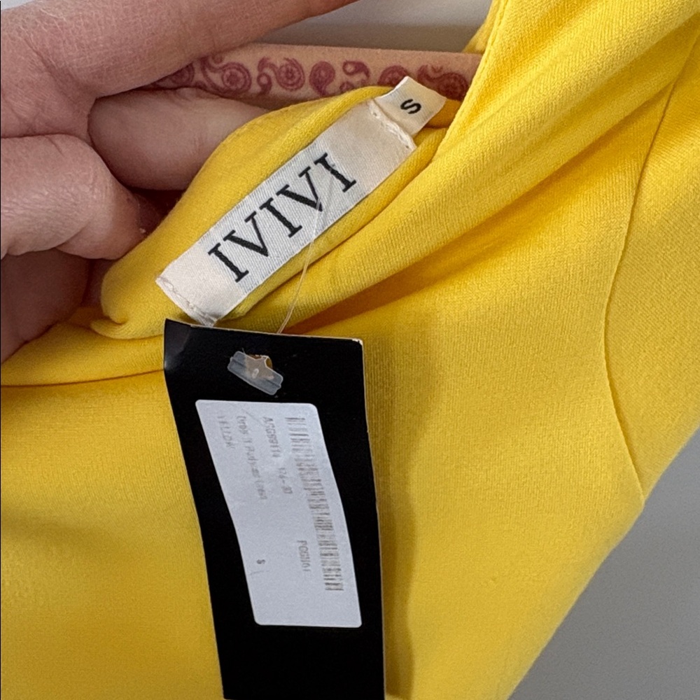 NWT Yellow Cap Sleeve Midi Dress - Picture 3 of 3